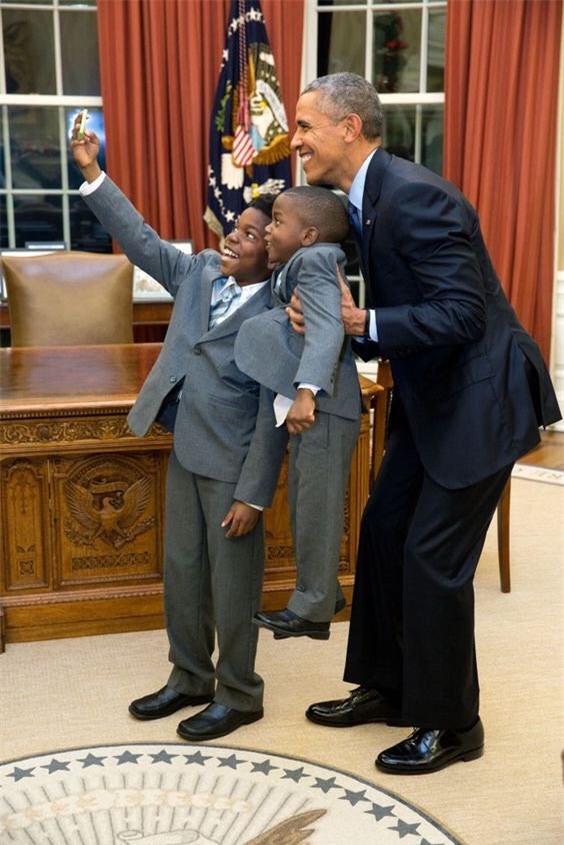 Ảnh Obama và những đứa trẻ gây sốt mạng Twitter - Ảnh 6.