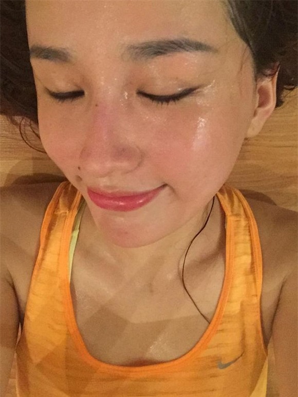 Gỡ bỏ son phấn của 5 hoa hậu trẻ hot nhất hiện nay