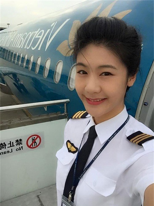 Hình ảnh: Nữ cơ trưởng của Vietnam Airlines sở hữu nhan sắc 'vạn người mê' số 4
