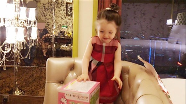 Soi tủ đồ siêu dễ thương của