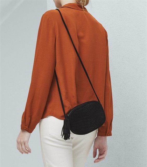 cách đeo túi xách