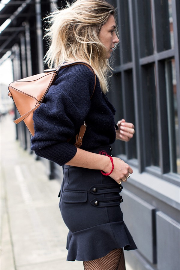 cách đeo túi xách