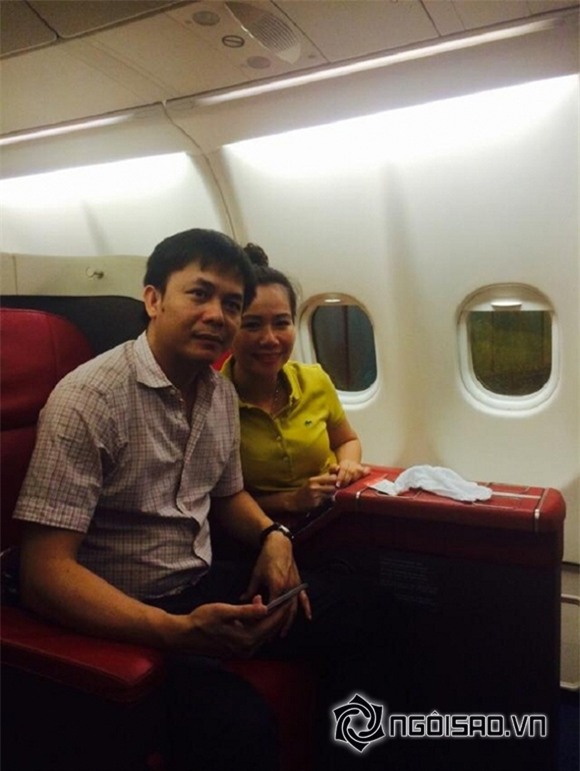 Loạt ảnh Chu Đăng Khoa vẫn hạnh phúc bên vợ con lúc cặp Hà Hồ 3