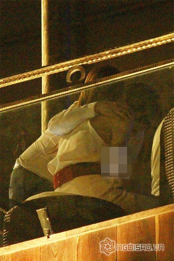 Loạt ảnh Chu Đăng Khoa vẫn hạnh phúc bên vợ con lúc cặp Hà Hồ 16