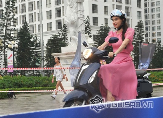 Hơn 10 nhãn hàng tháo gỡ hình ảnh liên quan về Hồ Ngọc Hà 0