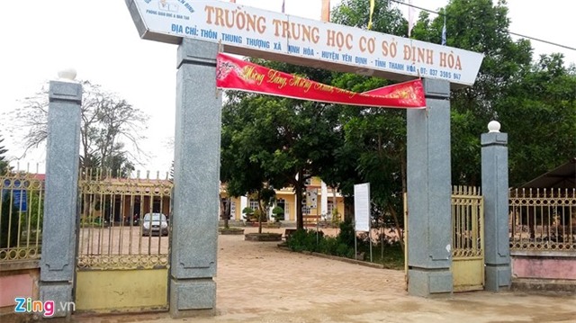 Nam sinh lớp 8 tố bị thầy giáo đánh phải bó bột