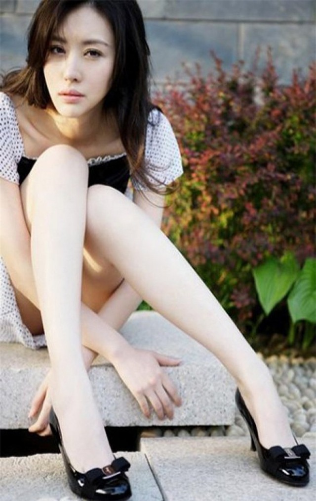 nhan sac 7 my nhan hoa dinh tai tieng "cuop chong" hinh anh 24