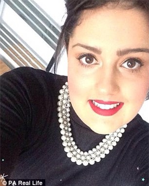 Anh: Nữ sinh suýt chết vì bỏ quên băng vệ sinh trong cơ thể suốt 9 ngày - Ảnh 1.