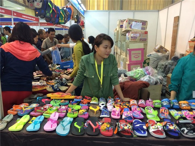 thị trường bán lẻ, hàng Thái, người Thái, hệ thống bán lẻ, cộng đồng kinh tế, môi trường kinh doanh, sức cạnh tranh, hàng Việt