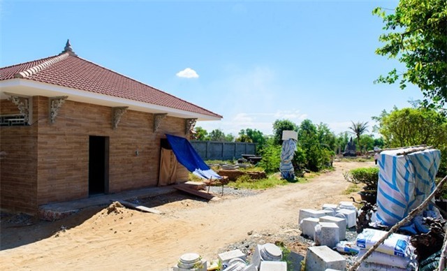 Nhà thờ Tổ của Hoài Linh, nghệ sĩ Hoài Linh, quản lý xây dựng