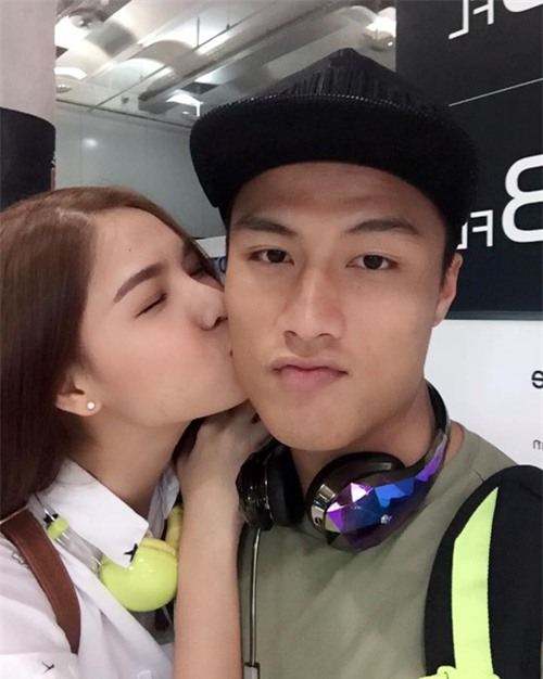 Mạc Hồng Quân, Kỳ Hân, Toyota V -Leugue, Hàng Đẫy