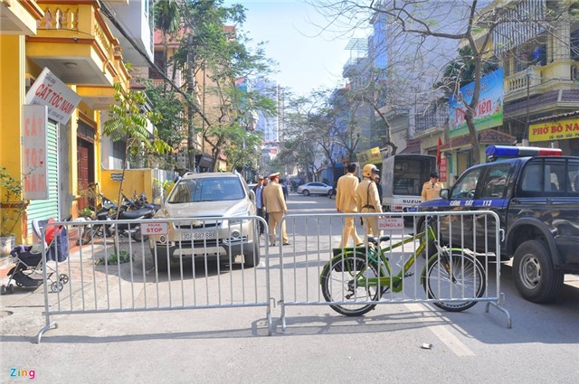 Hiện trường vụ xe Camry tông 3 người tử vong