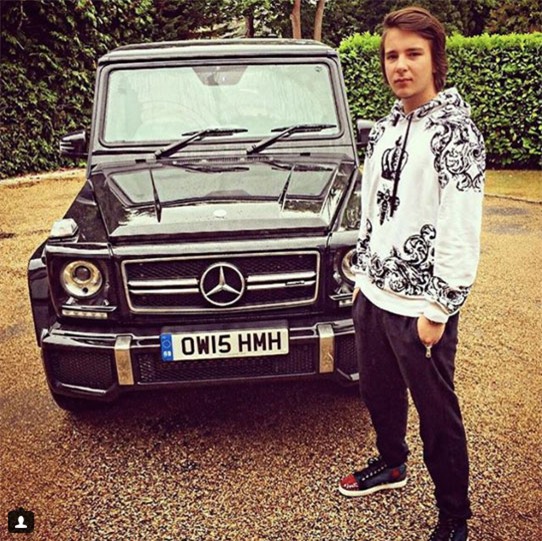 Siêu giàu, cậu ấm, cô chiêu, London, nhà giàu, dát vàng, chuyên cơ, siêu xe, Lamborghini