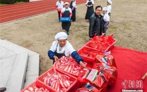 thịt lợn, học sinh, phần thưởng, xuất sắc, Trung Quốc