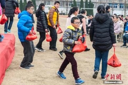 thịt lợn, học sinh, phần thưởng, xuất sắc, Trung Quốc