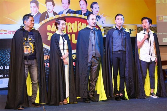 Trấn Thành bối rối khi bị hỏi về Hari Won