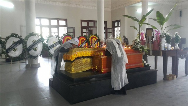 xe Camry gây tai nạn, xe Camry đâm chết 3 người, tai nạn giao thông, Long Biên, Ái Mộ