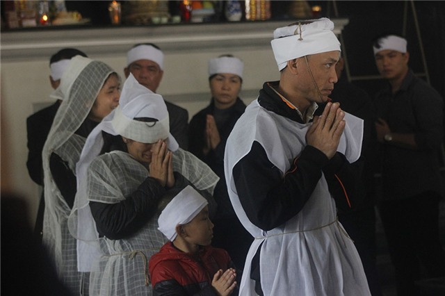 xe Camry gây tai nạn, xe Camry đâm chết 3 người, tai nạn giao thông, Long Biên, Ái Mộ