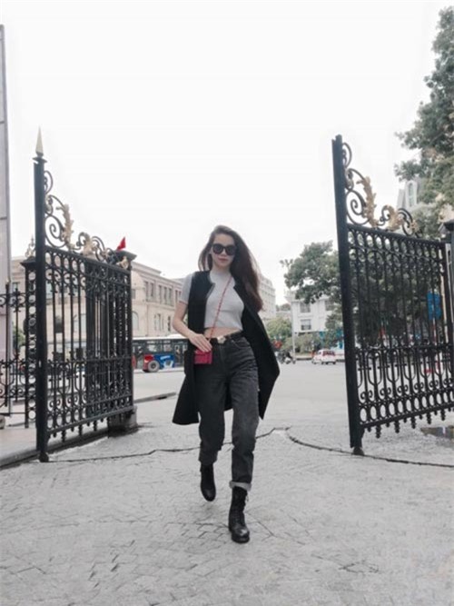 Điểm lại những khoảnh khắc Hà Hồ cùng đại gia kim cương