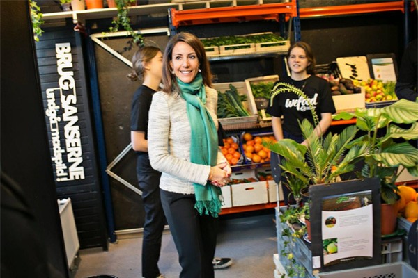 Siêu thị dị nhất thế giới: Chỉ bán đồ hết hạn sử dụng - Ảnh 2.