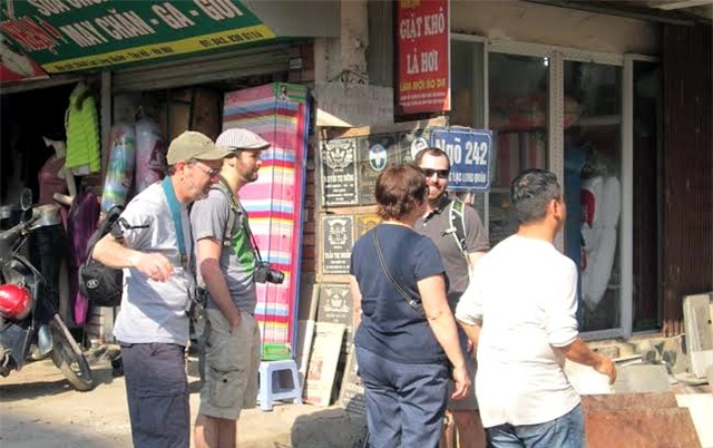 bánh rán, Hà Nội, bánh rán Lạc Long Quân, sếp số mua hàng, thời bao cấp