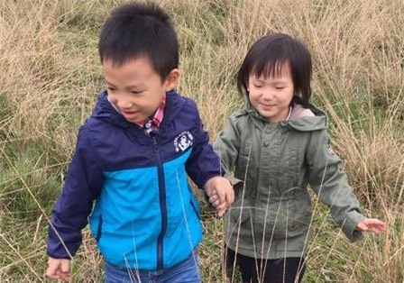 Trẻ Nhật động viên bạn và bài học giáo dục về thất bại