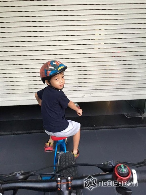 bé Subeo đạp xe cùng bố 3