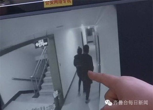 tq: 4 thieu nien oan tu ti xem ai hiep dam truoc hinh anh 1