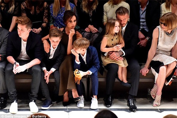 Brooklyn Beckham trên con đường trở thành ngôi sao hạng xoàng - Ảnh 5.