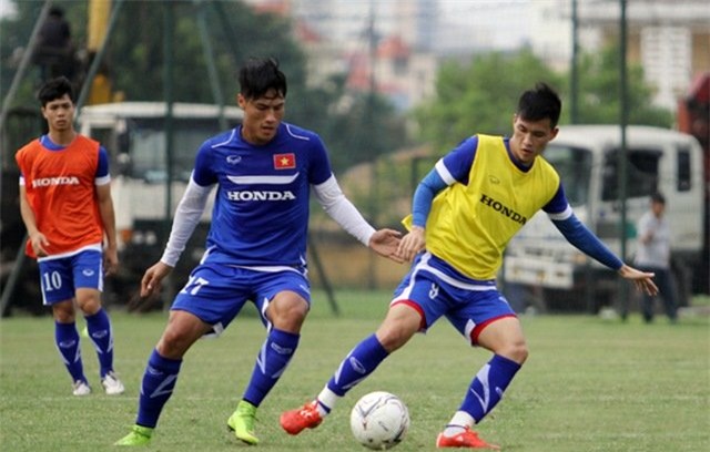 Mạc Hồng Quân, Công Vinh, v.league, chân dài - cầu thủ, Mạc Hồng Quân - Kỳ Hân