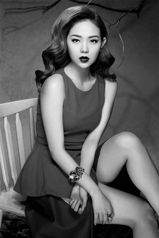 Hồ Ngọc Hà, đại gia kim cương, chu đăng khoa, nữ hoàng giải trí, tóc tiên, phạm hương, đông nhi, minh hằng, scandal, showbiz việt.