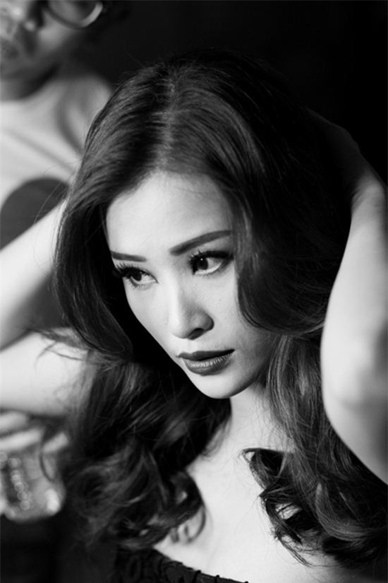 Hồ Ngọc Hà, đại gia kim cương, chu đăng khoa, nữ hoàng giải trí, tóc tiên, phạm hương, đông nhi, minh hằng, scandal, showbiz việt.