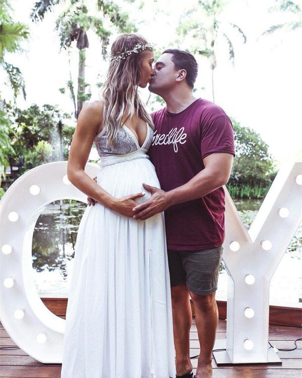 Bụng bầu kỳ dị của cô gái mang thai 9 tháng vẫn tập gym đều như vắt chanh - Ảnh 3.