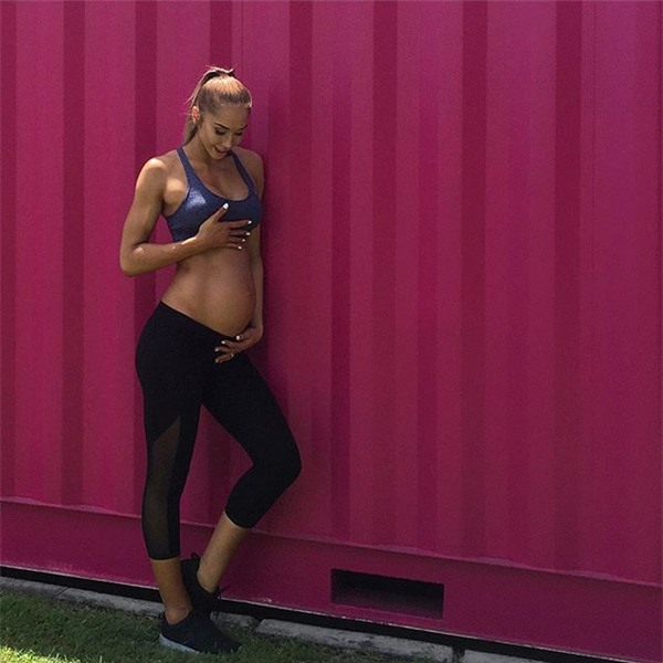 Bụng bầu kỳ dị của cô gái mang thai 9 tháng vẫn tập gym đều như vắt chanh - Ảnh 10.