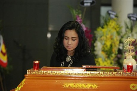 Ha Ho to 'thai do la', Thu Minh nuc no ben linh cuu NS Luong Minh - Anh 6