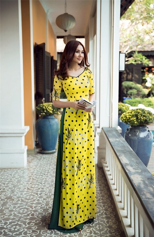 thanh hang tu tin khoe vai tran goi cam - 5