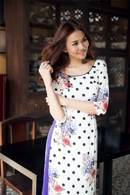 thanh hang tu tin khoe vai tran goi cam - 7