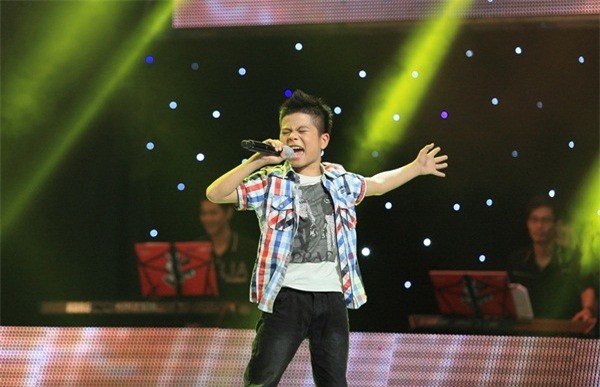 Chỉ sau 3 năm đăng quang The Voice Kid, Quang Anh đã lột xác đến bất ngờ! - Ảnh 1.