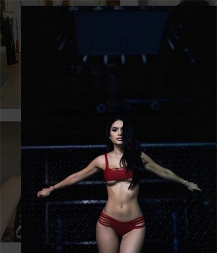 chân dài cuồng Chicharito, tiền đạo người Mexico, Jamillette Gaxiola