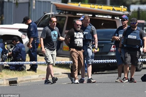 Cận cảnh cuộc vây bắt kẻ xả súng ở khu công nghiệp Úc - ảnh 7