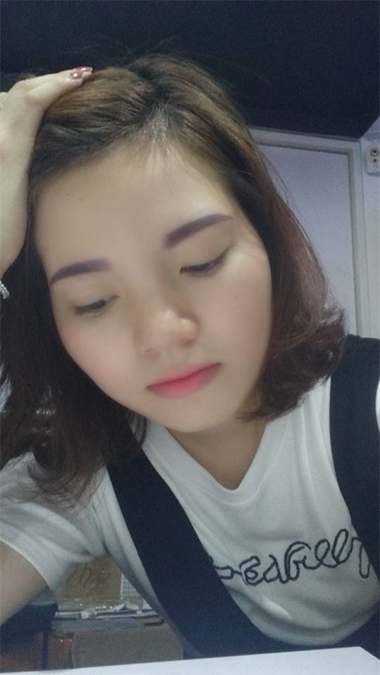 Ngày 8/3 chưa tới chị em đã rần rần khoe son xịn, nước hoa đắt tiền… tự mua