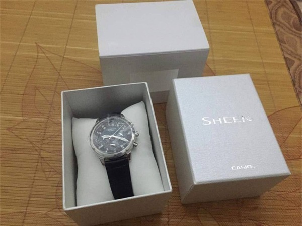 Ngày 8/3 chưa tới chị em đã rần rần khoe son xịn, nước hoa đắt tiền… tự mua