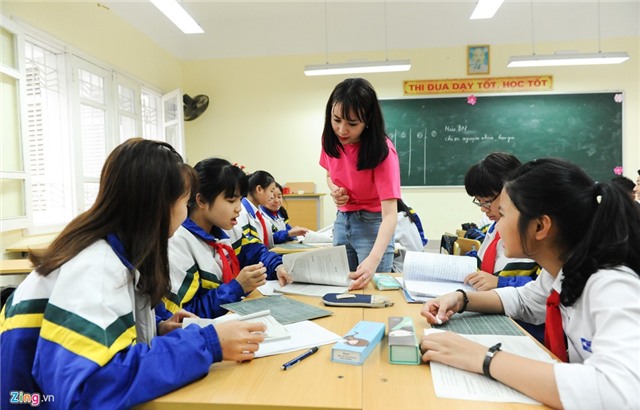 Ngày bận rộn của cô giáo 'dự báo thời tiết'