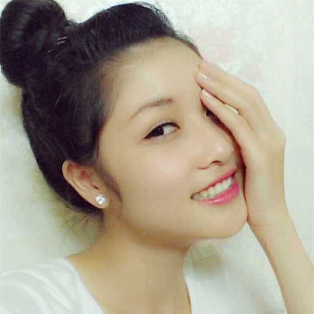 2 hoa hau dan toc vn qua xinh khi de mat moc hinh anh 5