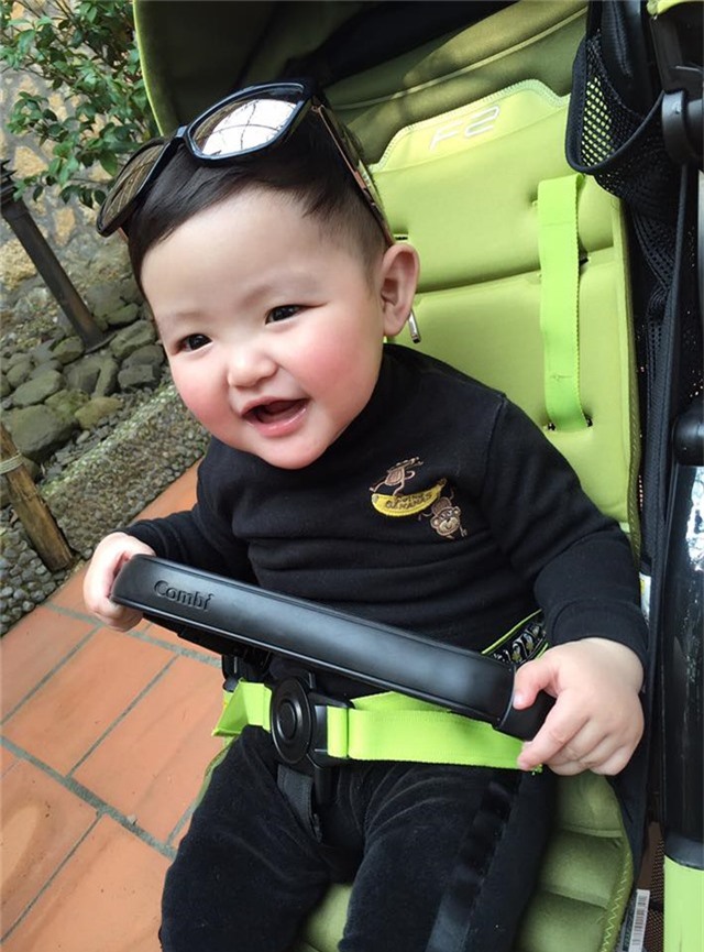 Tâm Tít khoe ảnh con trai cực