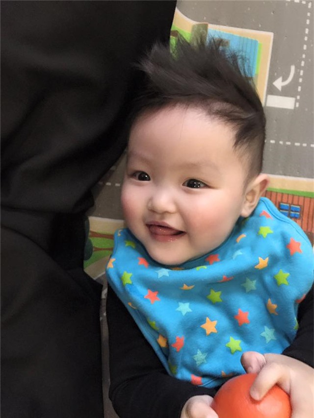 Tâm Tít khoe ảnh con trai cực