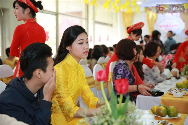 Cập nhật: Á hậu Trà My xinh đẹp, tay trong tay cùng chồng trong đám hỏi - Ảnh 10.