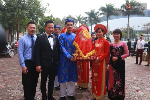 Cập nhật: Á hậu Trà My xinh đẹp, tay trong tay cùng chồng trong đám hỏi - Ảnh 3.