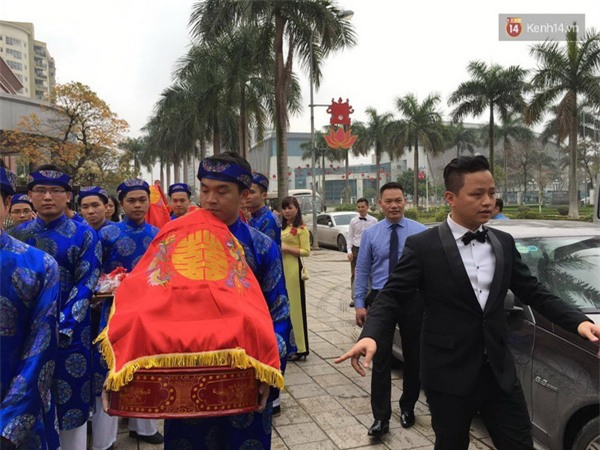 Cập nhật: Á hậu Trà My xinh đẹp, tay trong tay cùng chồng trong đám hỏi - Ảnh 5.