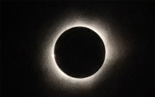 Chùm ảnh: Toàn cảnh nhật thực sáng nay tại Việt Nam và các nước Châu Á - Ảnh 11.